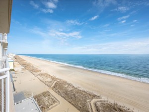 gateway-grand-1007-56-view-north.jpg