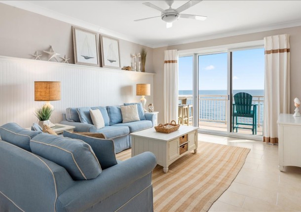 gateway-grand-1007-6-living-area.jpg