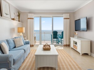 gateway-grand-1007-7-living-area.jpg