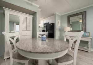 oceanwalk210-10-dining-area.jpg