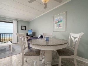 oceanwalk210-8-dining-area.jpg