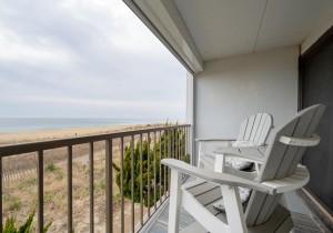 oceanwalk211-3-balcony.jpg
