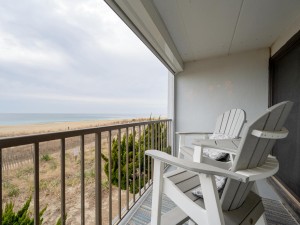 oceanwalk211-3-balcony.jpg