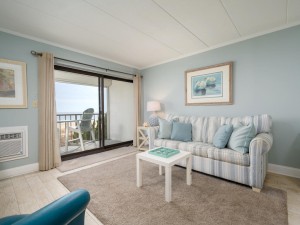 oceanwalk211-6-living-area.jpg