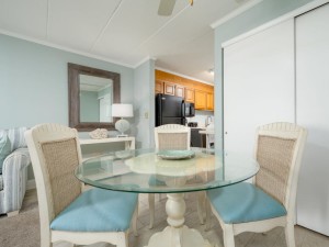 oceanwalk211-9-dining-area.jpg