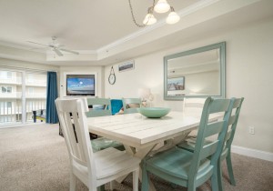 sunsetbeach307-11-dining-area.jpg