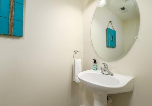 sunsetbeach307-8-half-bath.jpg