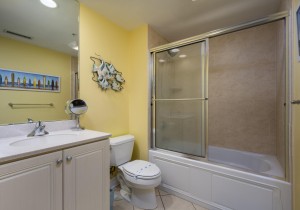 southbeach203-15-bath-3.jpg
