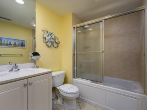 southbeach203-15-bath-3.jpg