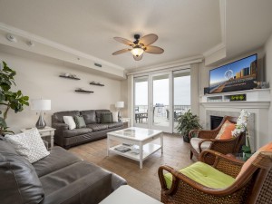 southbeach203-2-living-area.jpg