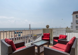 southbeach203cr-8-balcony.jpg
