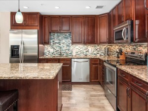 20-gateway-grand-609-20-kitchen.jpg