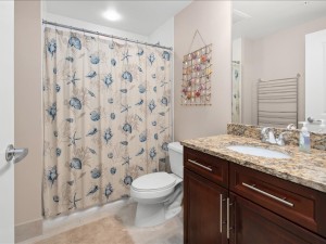 35-gateway-grand-609-35-bath-2.jpg