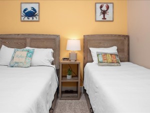 38-gateway-grand-609-38-bedroom-3.jpg