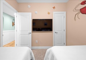 40-gateway-grand-609-40-bedroom-3.jpg