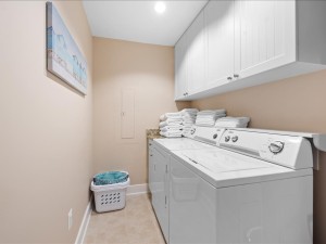 43-gateway-grand-609-43-laundry.jpg