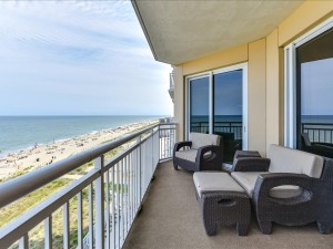 45-gateway-grand-609-45-balcony.jpg