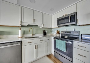 bayprincess216-11-kitchen.jpg