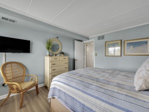 bayprincess216-19-primary-bedroom.jpg