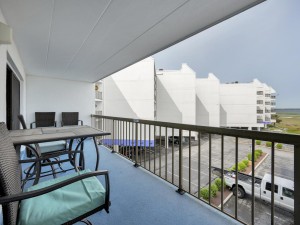 bayprincess216-3-balcony.jpg