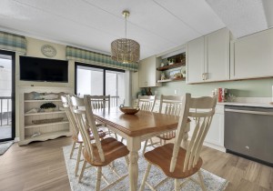 bayprincess216-8-dining.jpg