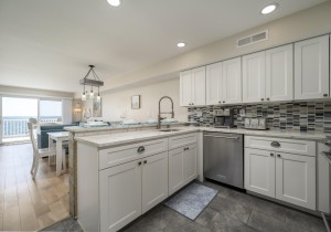 rustyanchor717-7-18-kitchen.jpg
