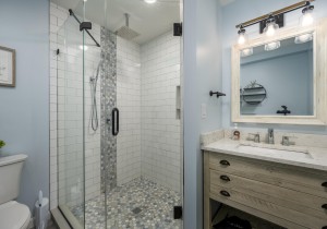 rustyanchor717-7-30-prim-bath.jpg