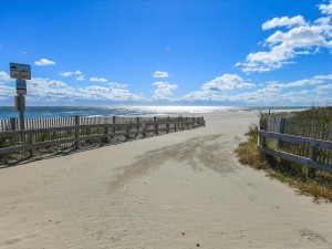 22-beach-entrance.jpg