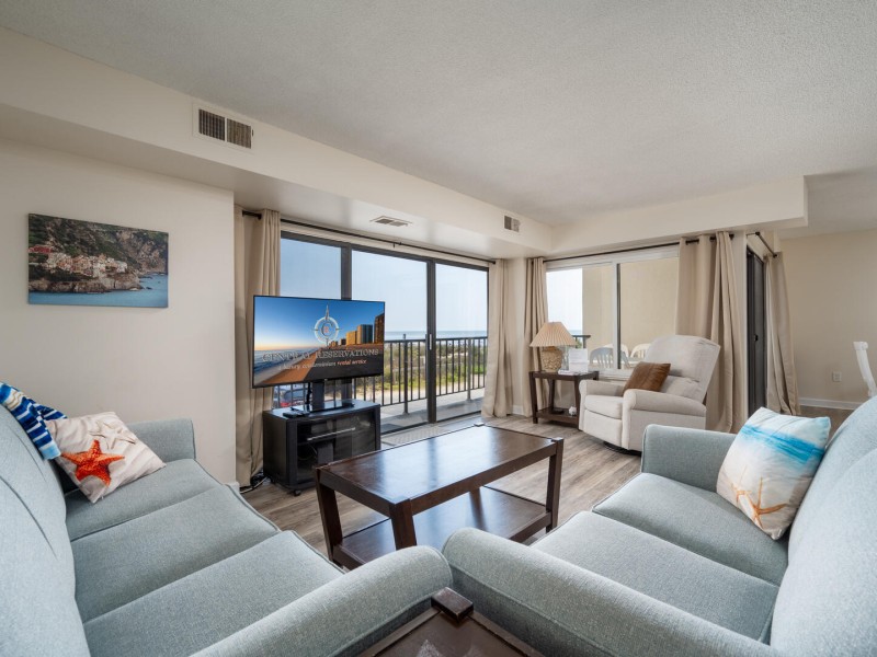 phoenix103-10-living-area.jpg
