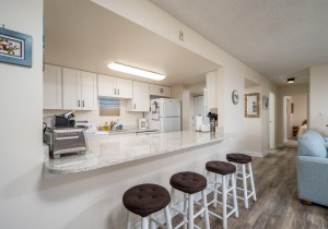 phoenix103-16-kitchen.jpg