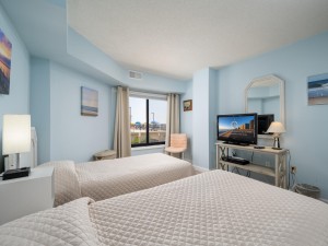 phoenix103-23-bedroom-2.jpg