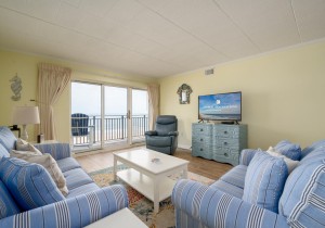 oceanhideaway401-10-living-area.jpg