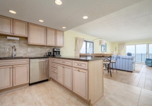 oceanhideaway401-12-kitchen.jpg