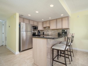 oceanhideaway401-14-kitchen.jpg