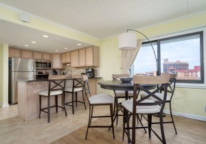 oceanhideaway401-15-dining-area.jpg
