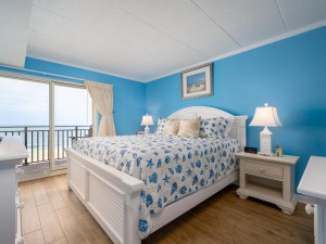 oceanhideaway401-17-primary-bedroom.jpg