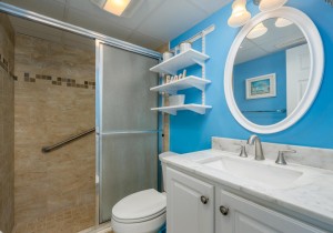 oceanhideaway401-19-primary-bath.jpg