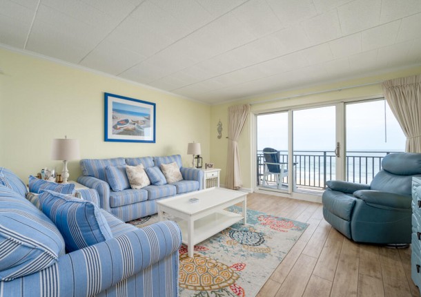oceanhideaway401-9-living-area.jpg