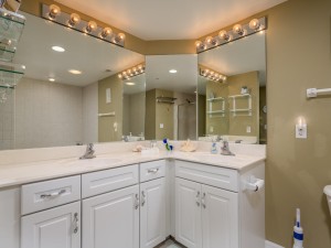 aventura203-13-primary-bath.jpg
