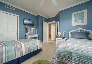 aventura203-15-bedroom-3.jpg