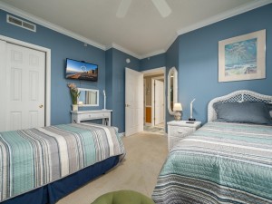 aventura203-15-bedroom-3.jpg