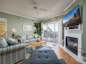 aventura203-2-living-area.jpg