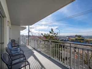 aventura203-21-balcony.jpg