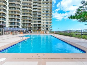 sea-watch-1514-42-outdoor-pool.jpg