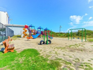 sea-watch-1514-43-playground.jpg