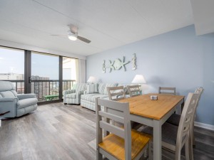 seawatch1815-14-dining-area.jpg