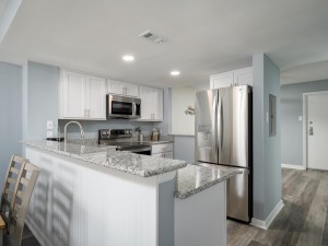 seawatch1815-16-kitchen.jpg