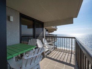 seawatch1815-3-balcony.jpg