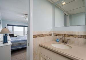 mooring303-13-primary-bath.jpg