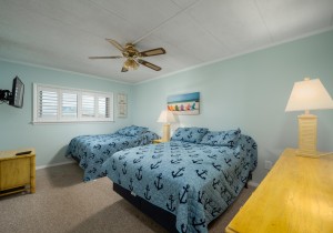 mooring303-14-bedroom-2.jpg